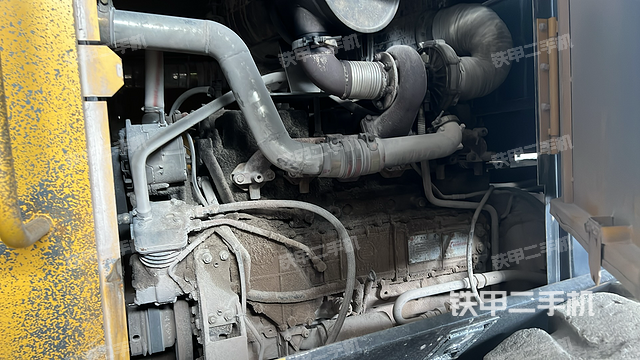 发动机右侧（整机外观及大件）