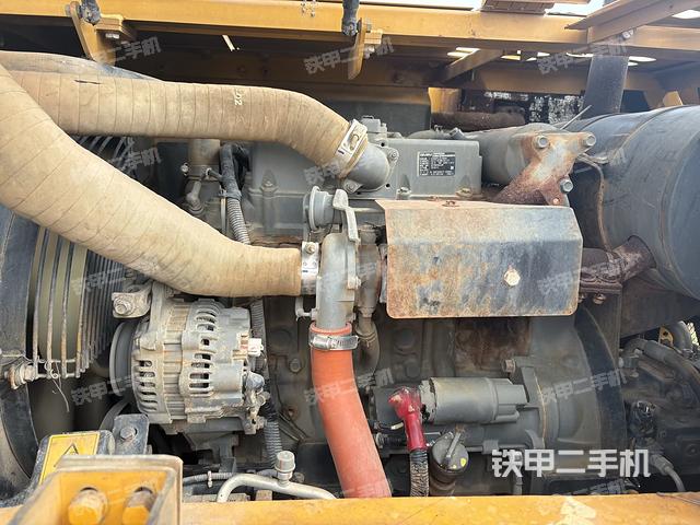 发动机室（上车部件）