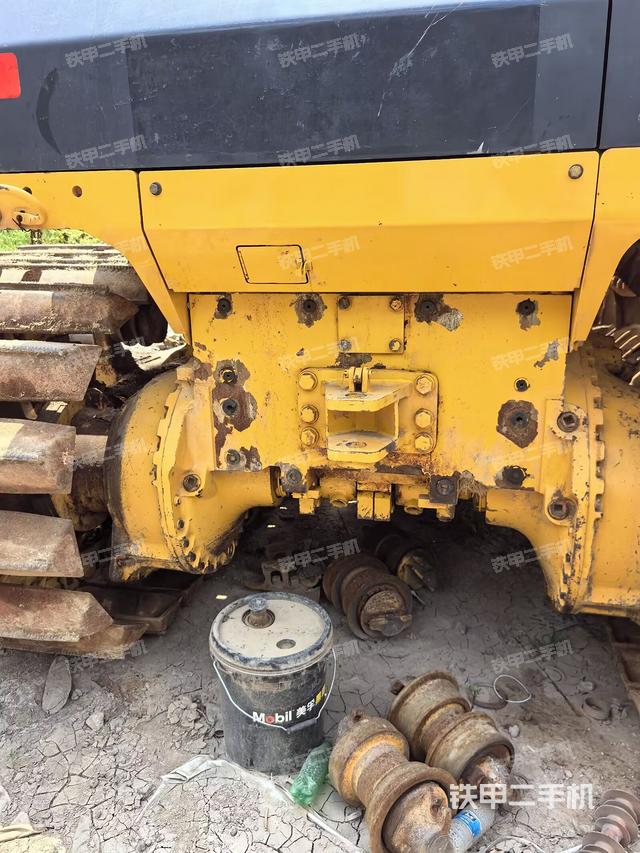 整机右侧（设备外观及核心部件）