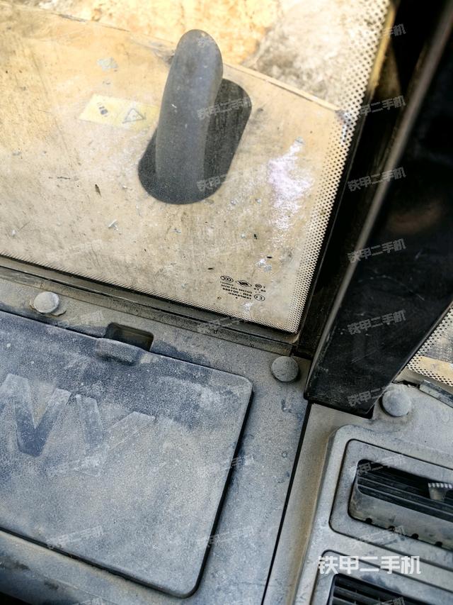 后窗玻璃角標(biāo)（駕駛室部分）