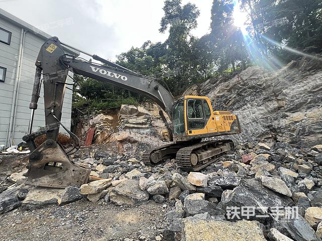 沃爾沃EC210B挖掘機(jī)