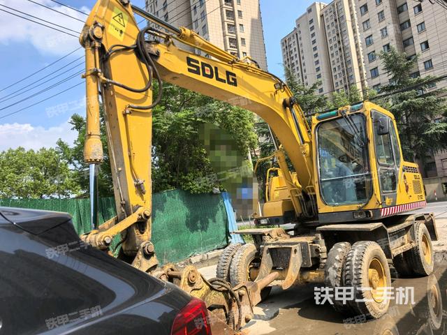 山东临工E7150F挖掘机