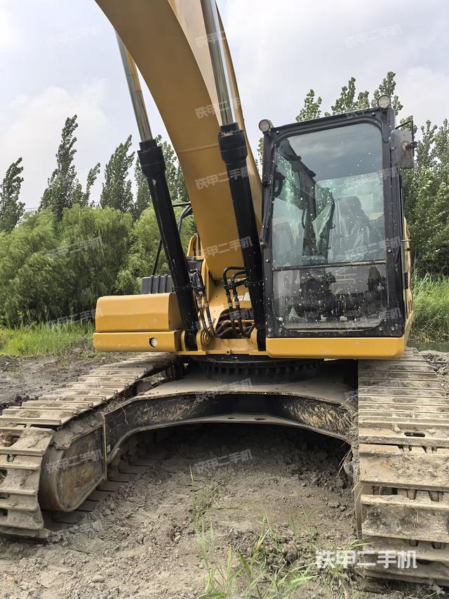 驾驶室整体（整机外观）