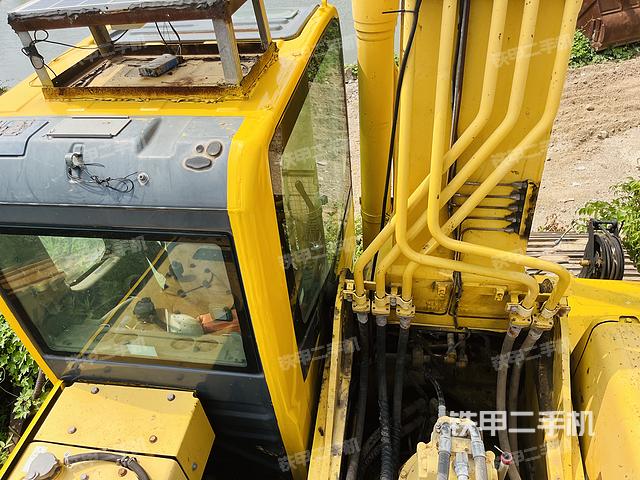 驾驶室顶部（整机外观）