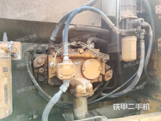 液壓泵斜45?右（大件艙室）