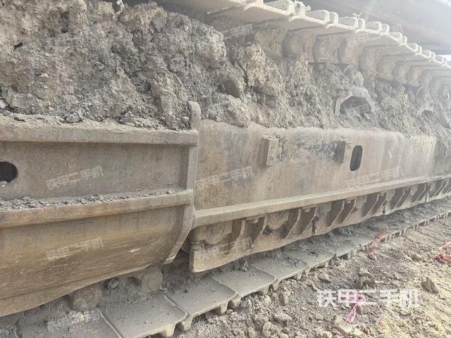 右驅(qū)動輪（行走機(jī)構(gòu)）