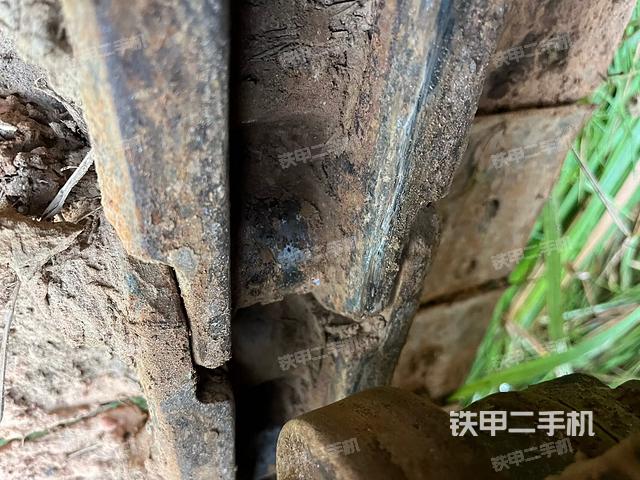 单侧履带整体（整机外观）