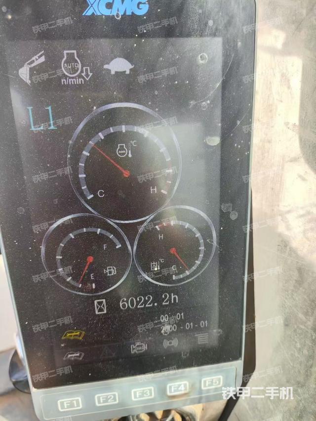 驾驶室整体（整机外观）