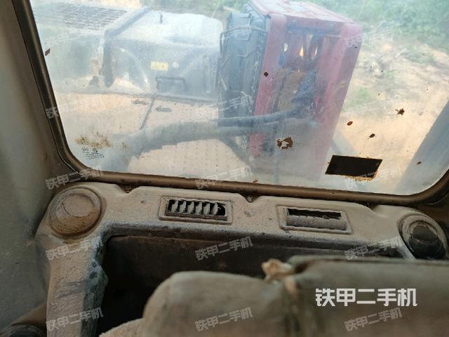 座椅后部（駕駛室部分）