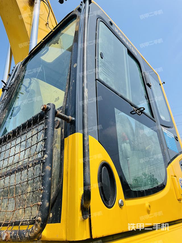 驾驶室整体（整机外观）