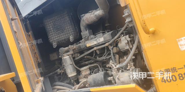 发动机左侧（整机外观及大件）