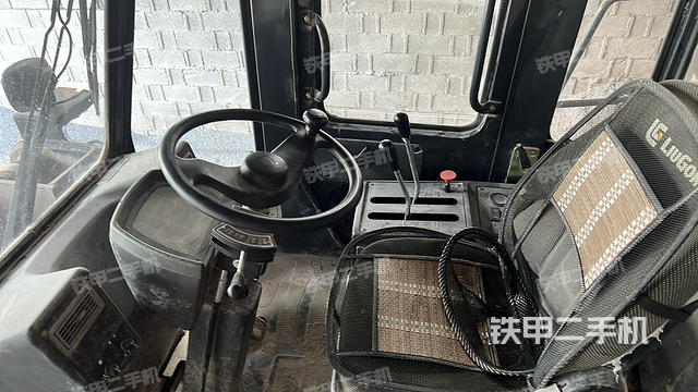 工作装置整体（整机外观及大件）