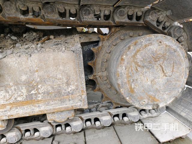 左驅(qū)動(dòng)輪（行走機(jī)構(gòu)）