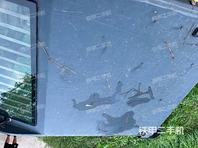 驾驶室顶部（整机外观）