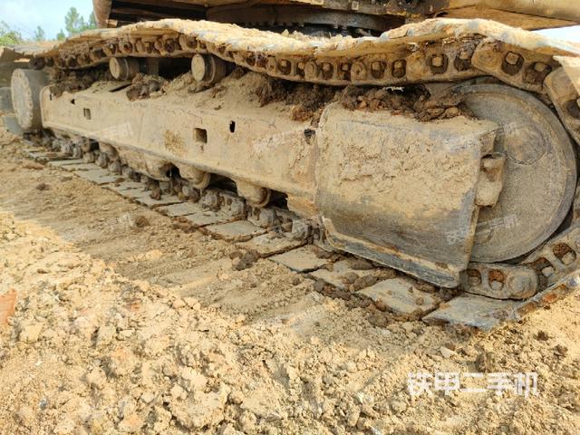 右側(cè)履帶整體（行走機(jī)構(gòu)）