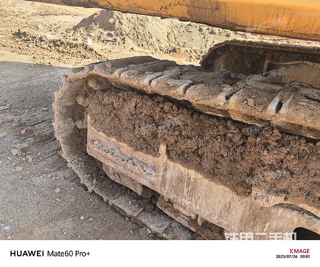 單側(cè)履帶整體（整機(jī)外觀）