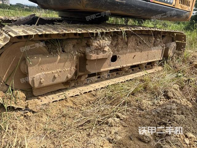 右驱动轮（行走机构）