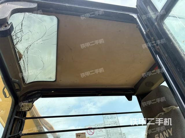 顶棚整体（驾驶室部分）