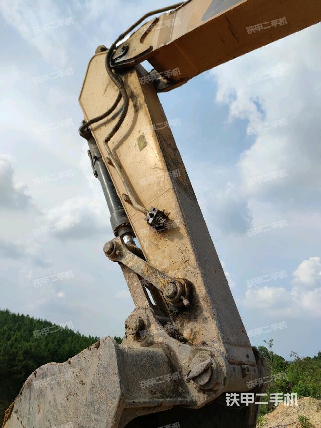 小臂整體左后（工作和回轉(zhuǎn)裝置）