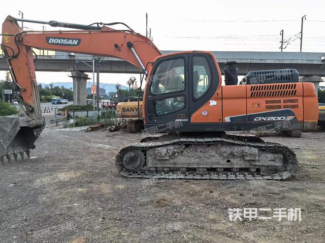 迪万伦DX200-9C挖掘机