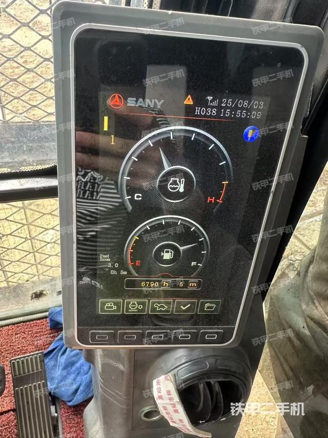 后窗玻璃角標(biāo)（駕駛室部分）