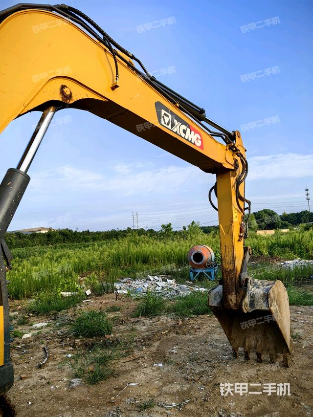 大臂整体 右侧（工作和回转装置）