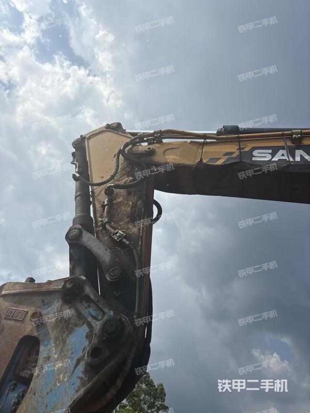 小臂整體左后（工作和回轉(zhuǎn)裝置）