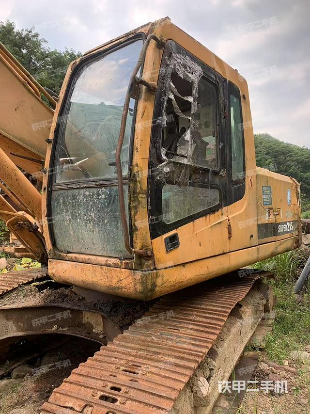 现代R215-7挖掘机