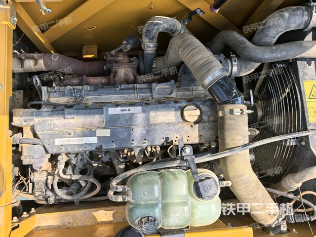 發(fā)動(dòng)機(jī)室（上車部件）