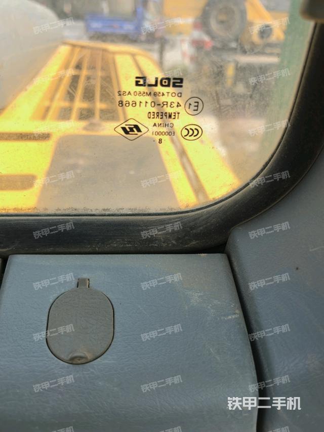 后窗玻璃角標(biāo)（駕駛室部分）