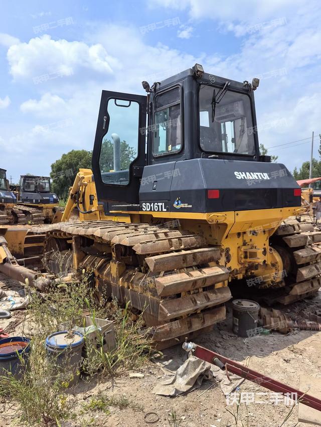 整机右后45°（设备外观及核心部件）