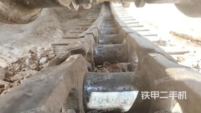 右侧履带整体（行走机构）