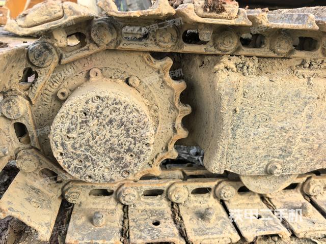 右驱动轮（行走机构）