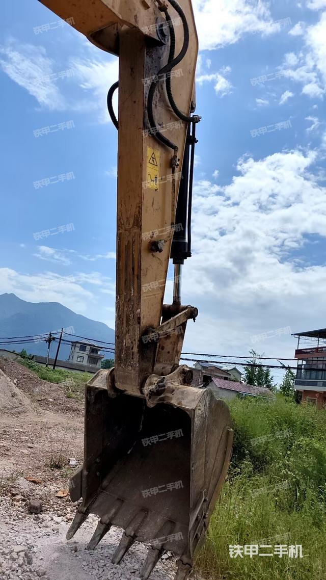 大臂整体 右侧（工作和回转装置）