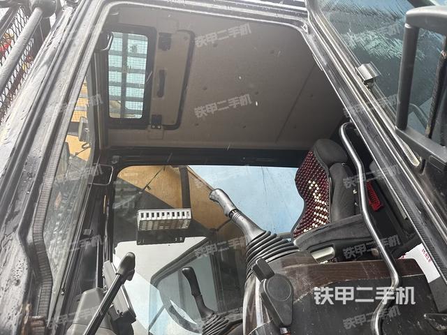 座椅左側(cè)控制臺/音響/含左手柄（駕駛室部分）