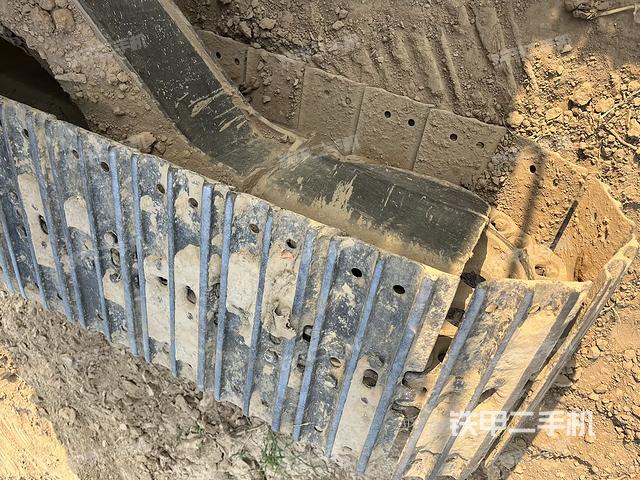 单侧履带整体（整机外观）