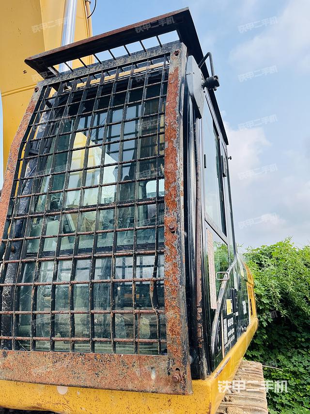 驾驶室整体（整机外观）