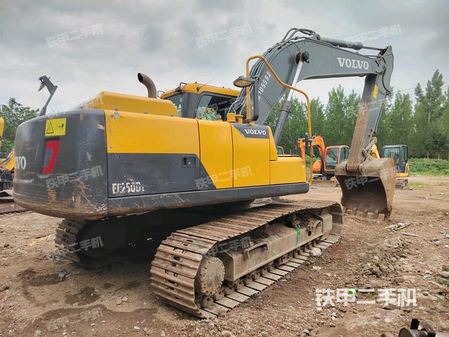 整机右后45°（整机外观）