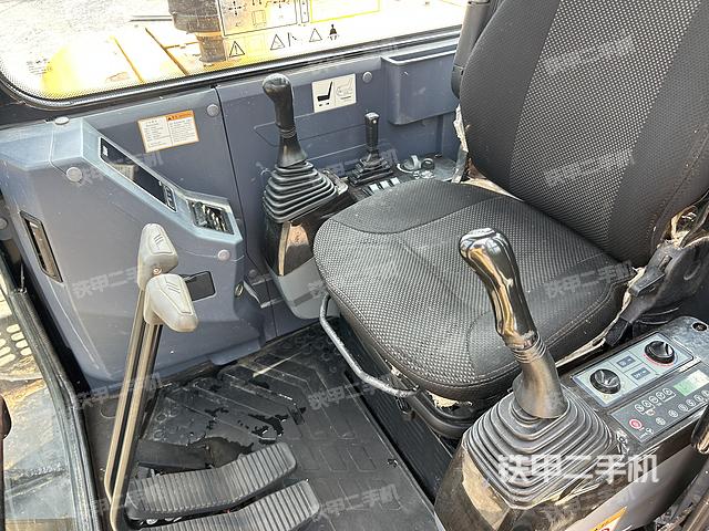 驾驶室整体（整机外观）