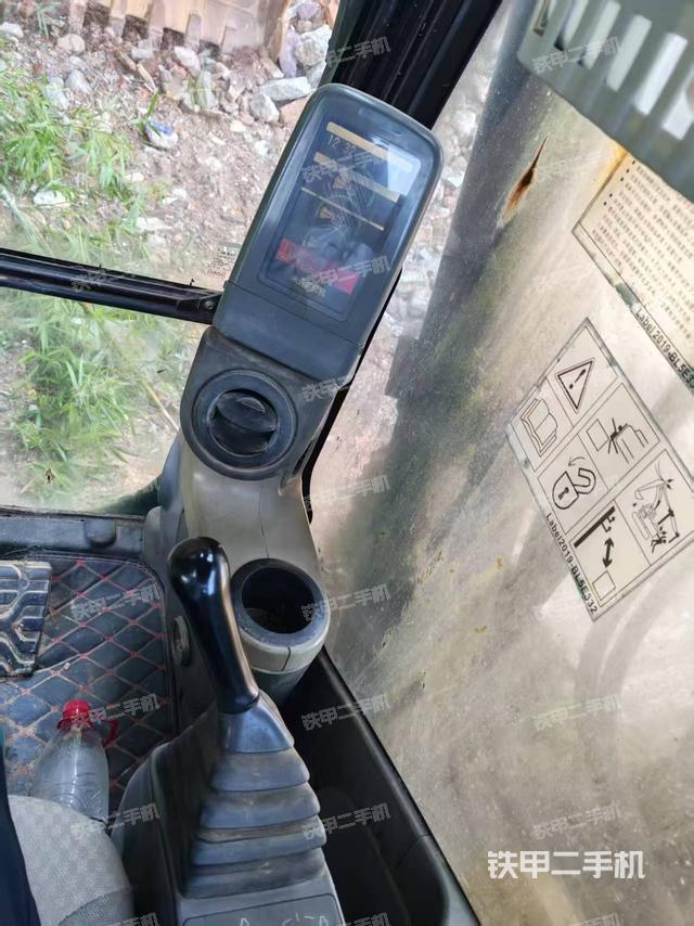 驾驶室整体（整机外观）