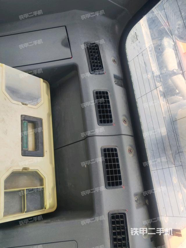 駕駛室左后45度（駕駛室部分）