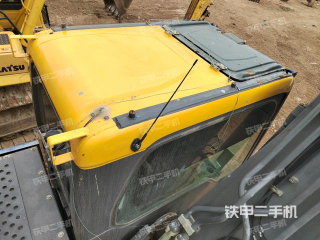 驾驶室顶部（整机外观）