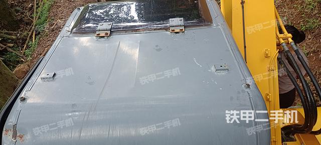 驾驶室顶部（整机外观）