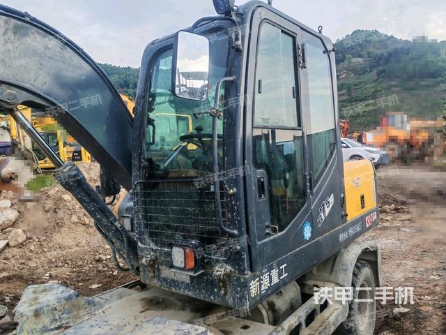 ?駕駛室正側(cè)（駕駛室部分）