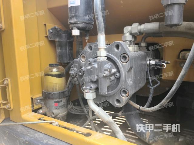 電瓶（大件艙室）