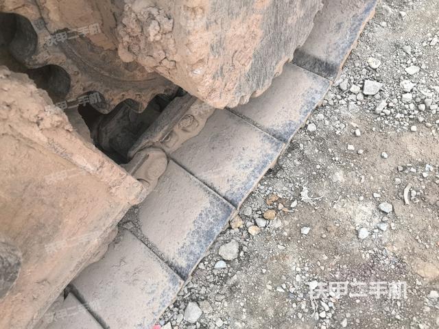 右側(cè)履帶整體（行走機(jī)構(gòu)）