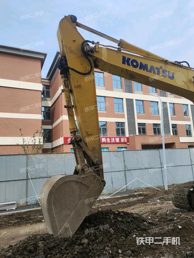 小臂整体左后（工作和回转装置）