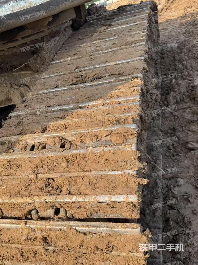 单侧履带整体（整机外观）