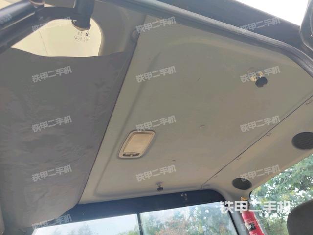 驾驶室顶部（整机外观）