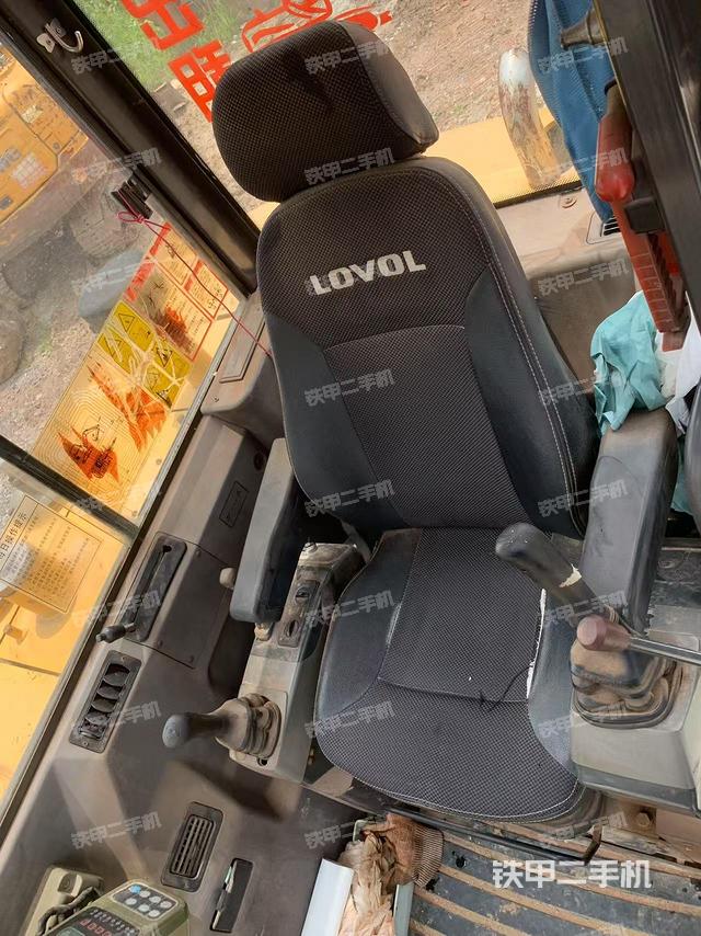 驾驶室整体（整机外观）